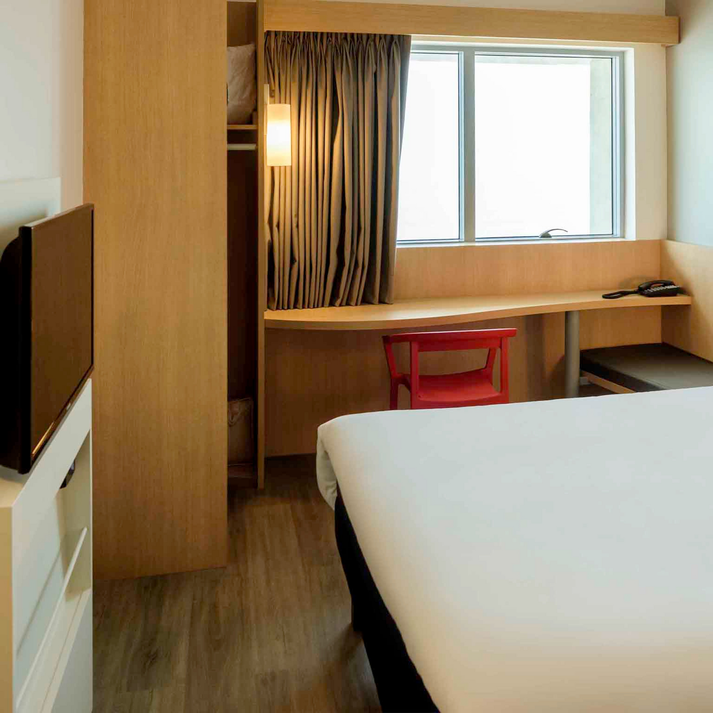 Paquete solo desayuno en Cartagena Hotel IBIS y vuelos desde Pereira